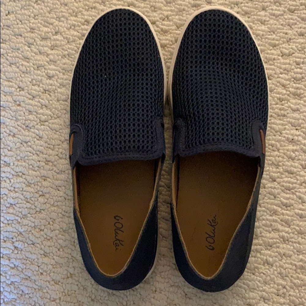 Olukai Loafers. Nice leather with breathable mesh